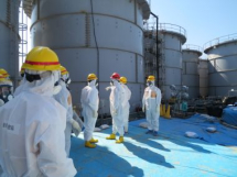 b_215_215_16777215_0_0_images_stories_akt13_fukushima-tepco-tanks.jpg